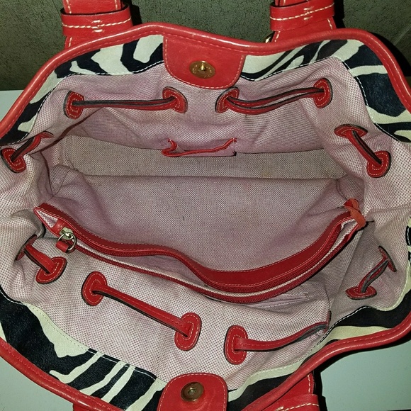 Dooney and Bourke purse - Picture 2 of 4