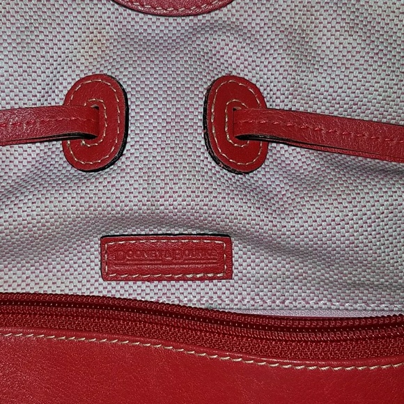 Dooney and Bourke purse - Picture 3 of 4
