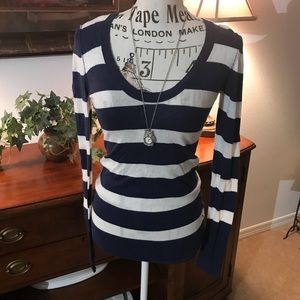 💸 SALE American Eagle long sleeve striped sweater