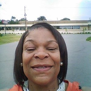 Meet your Posher, Yvette