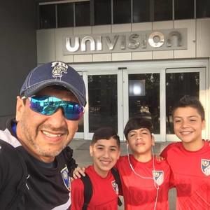 Meet your Posher, Juan jose