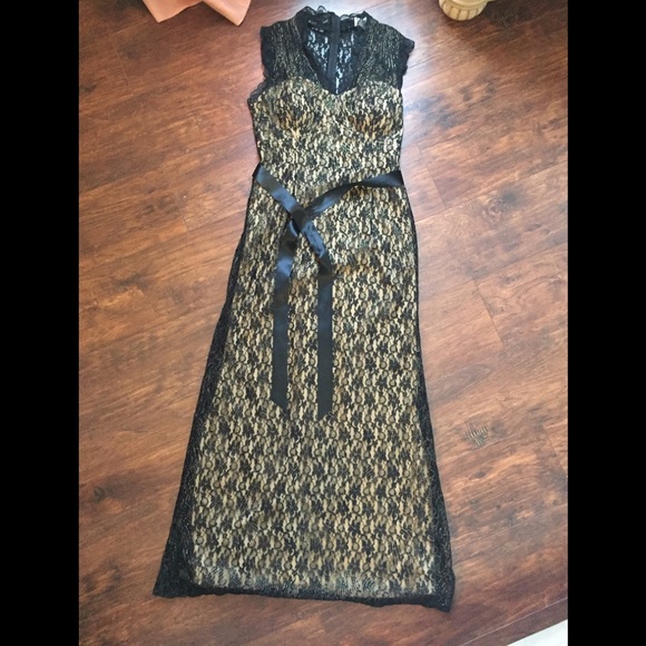 Black and gold lace dress 💋 - Picture 2 of 4