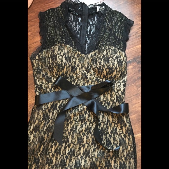 Black and gold lace dress 💋 - Picture 1 of 4