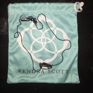 Kendra Scott necklace