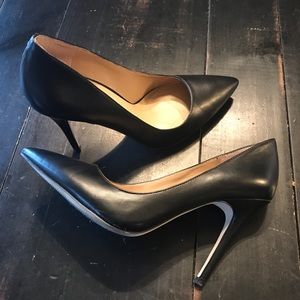 BCBGeneration Black High Heels 👠 Worn once!!