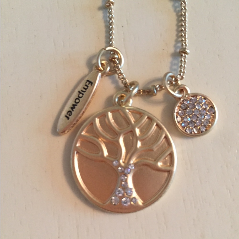 Empower necklace