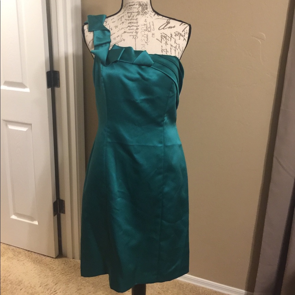 Antonio Melani Green Satin One-Shoulder Dress!
