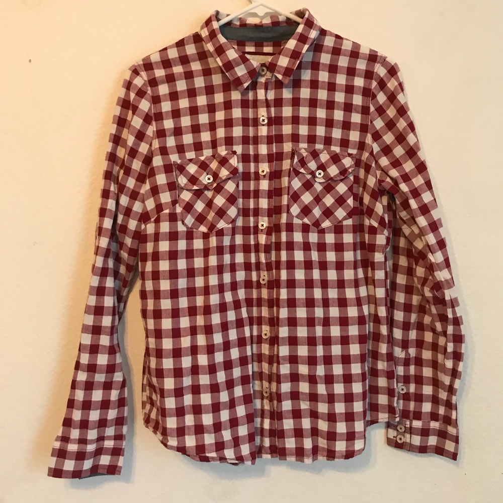 White and red checkered button down flannel