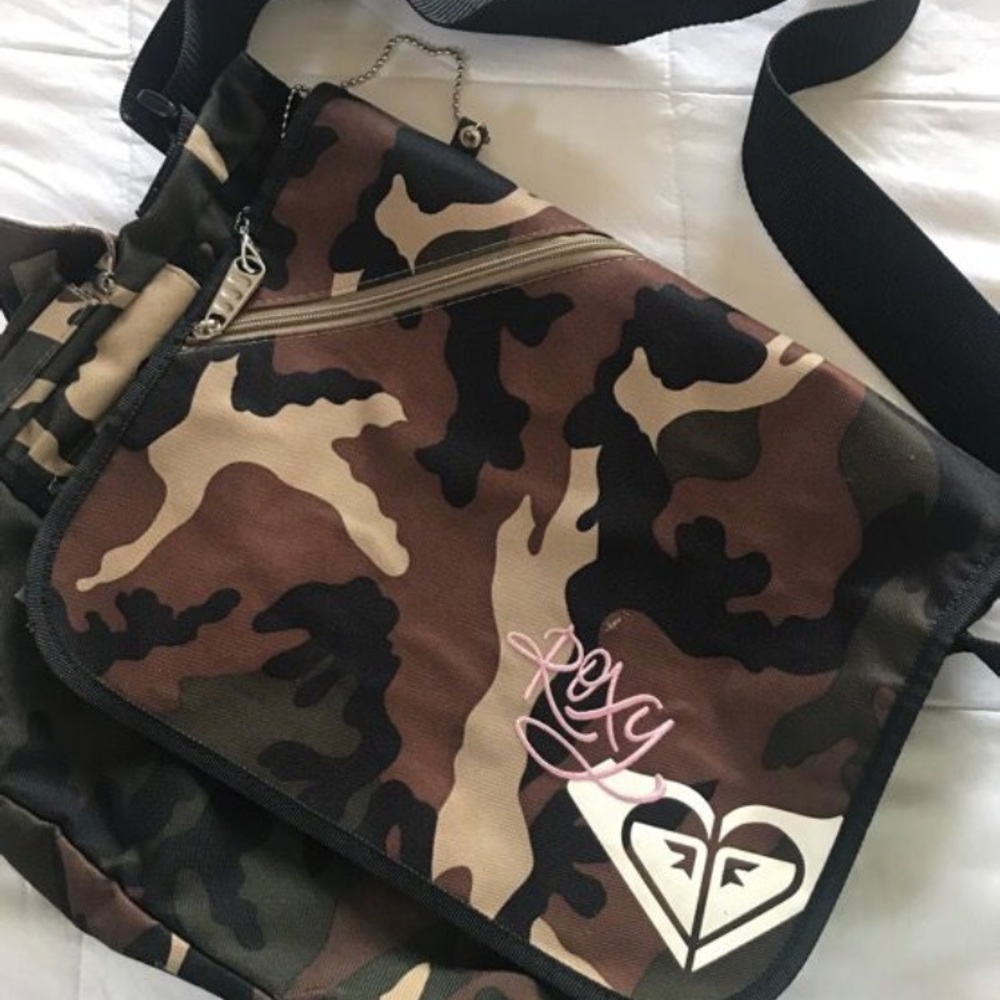 Roxy messenger bag