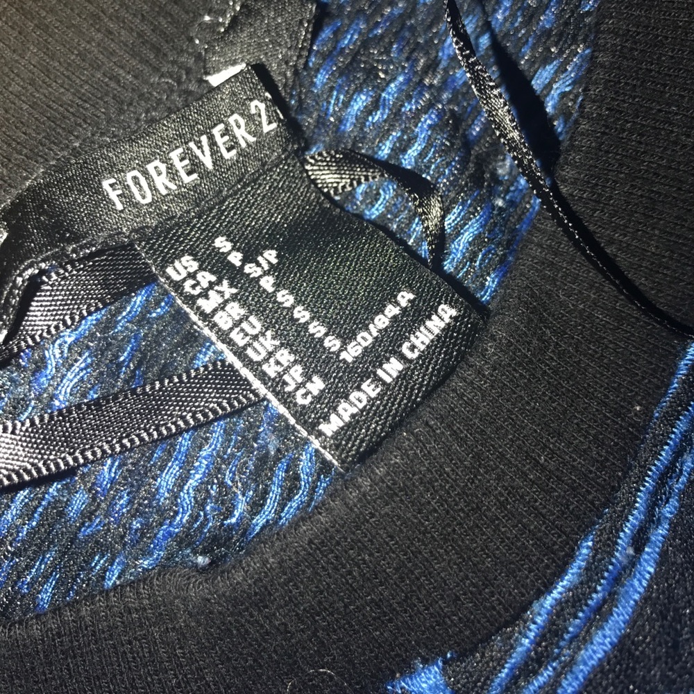 Pattern Sweatshirt - Picture 2 of 3