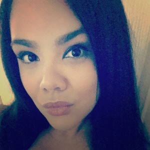 Meet your Posher, Delia