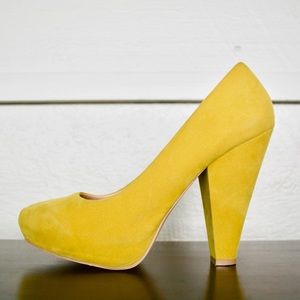 Suede Platform Pump