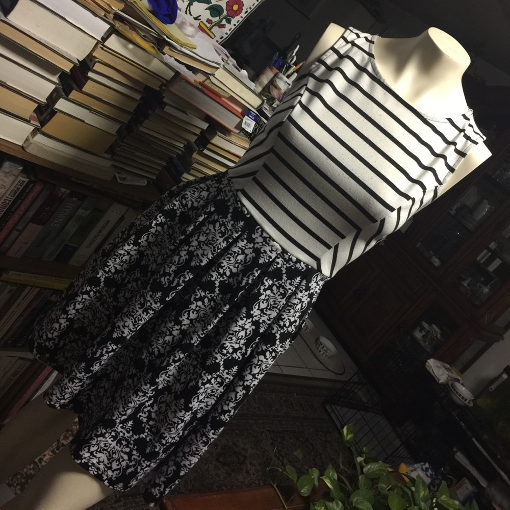 Black/White Multi-Patterned Dress - Picture 2 of 2