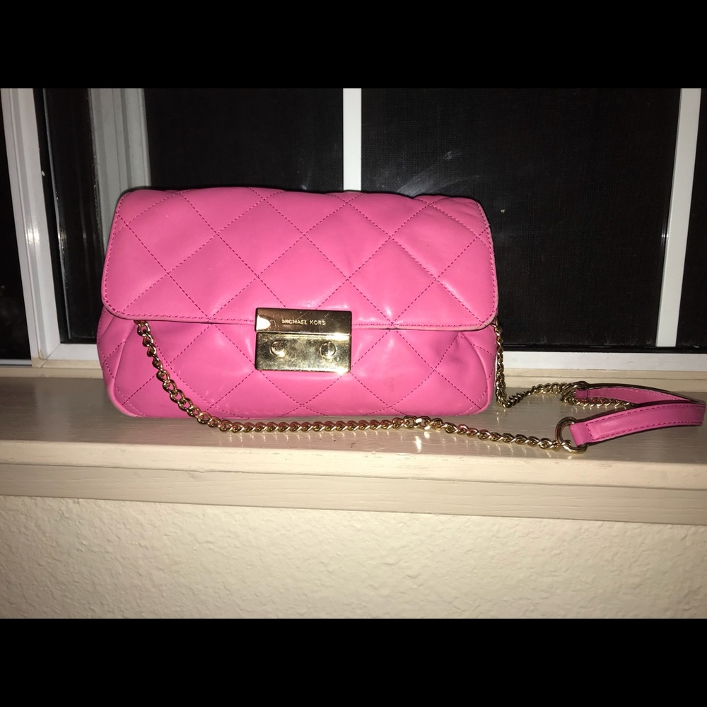 ⛔️SOLD⛔️Michael Kors crossbody💕😻