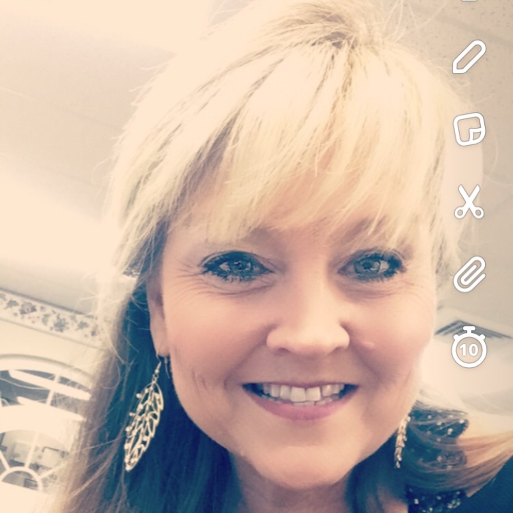 Meet your Posher, Cindy