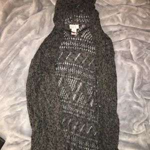 Gray cardigan! Perfect for fall 🍂