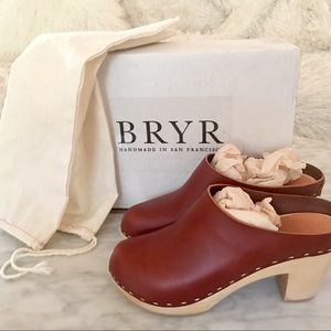 Bryr Chloe Closed Toe Clog High Heel in Sienna