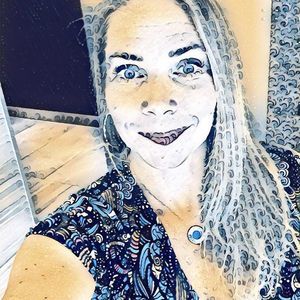 Meet your Posher, Carrie