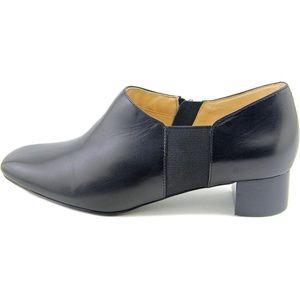 Trotters women's Lillian dress pump 9N/S