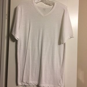 White Old Navy Vneck White Old Navy Vneck