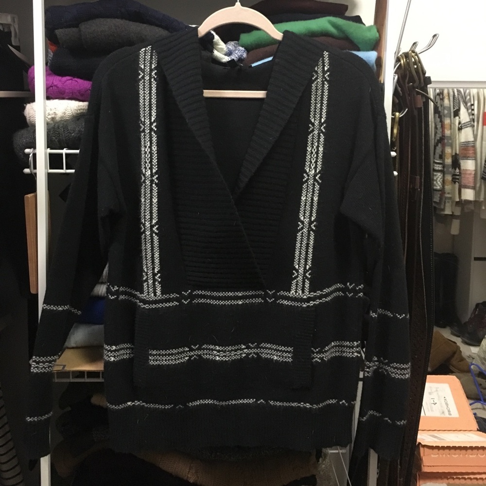 Paige hooded Baja sweater size small
