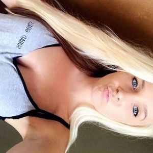 Meet your Posher, Izabela