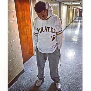 Meet your Posher, Sky