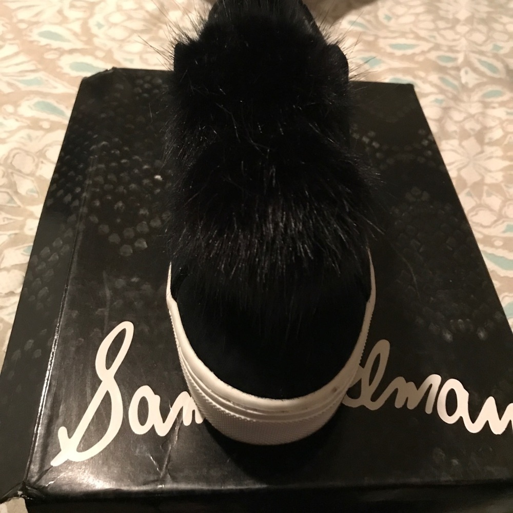 Sam Edelman black suede pompom sneakers 😍