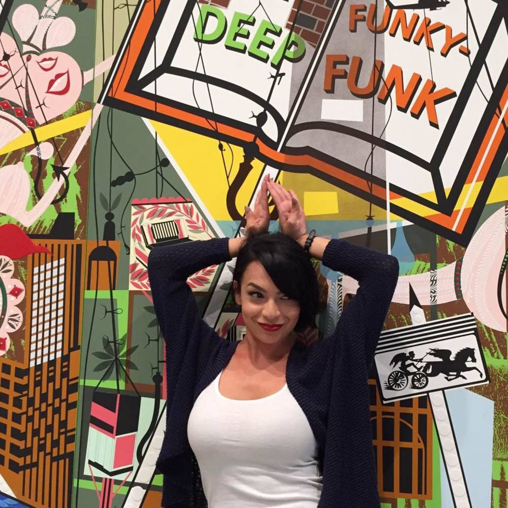 Meet your Posher, Felixia