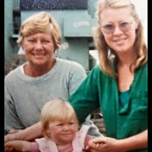 Meet your Posher, Simone