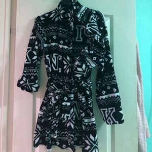 PINK Victoria’s Secret Robe black & white XS/S