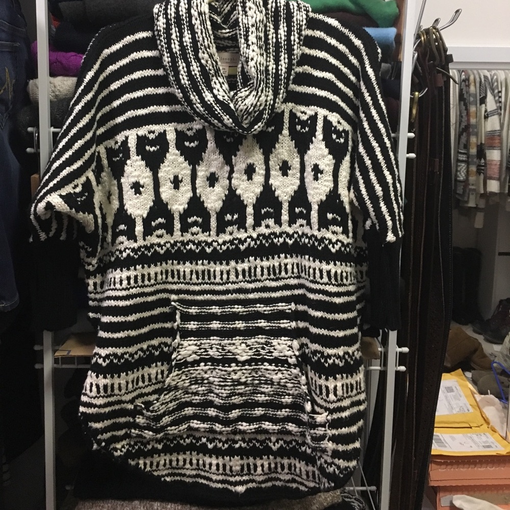 Philosophy sweater, size extra small