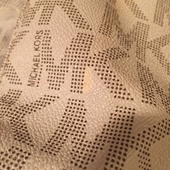 Hamiltpn Style Michael Kors Handbag - Picture 2 of 6