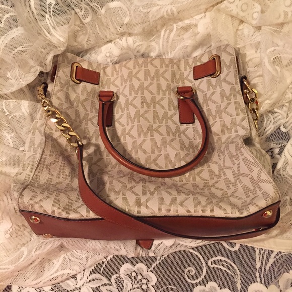 Hamiltpn Style Michael Kors Handbag - Picture 3 of 6