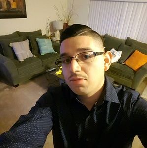 Meet your Posher, Carlos