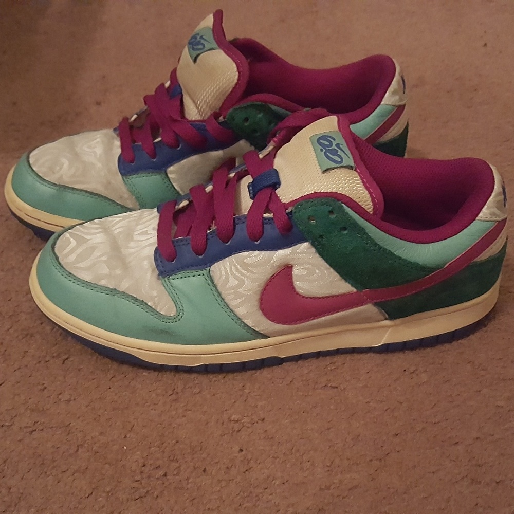 Nike 6.0 size 9