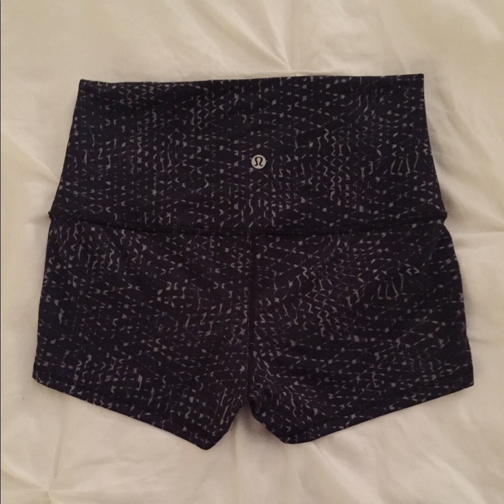Lululemon Wunder short size 6