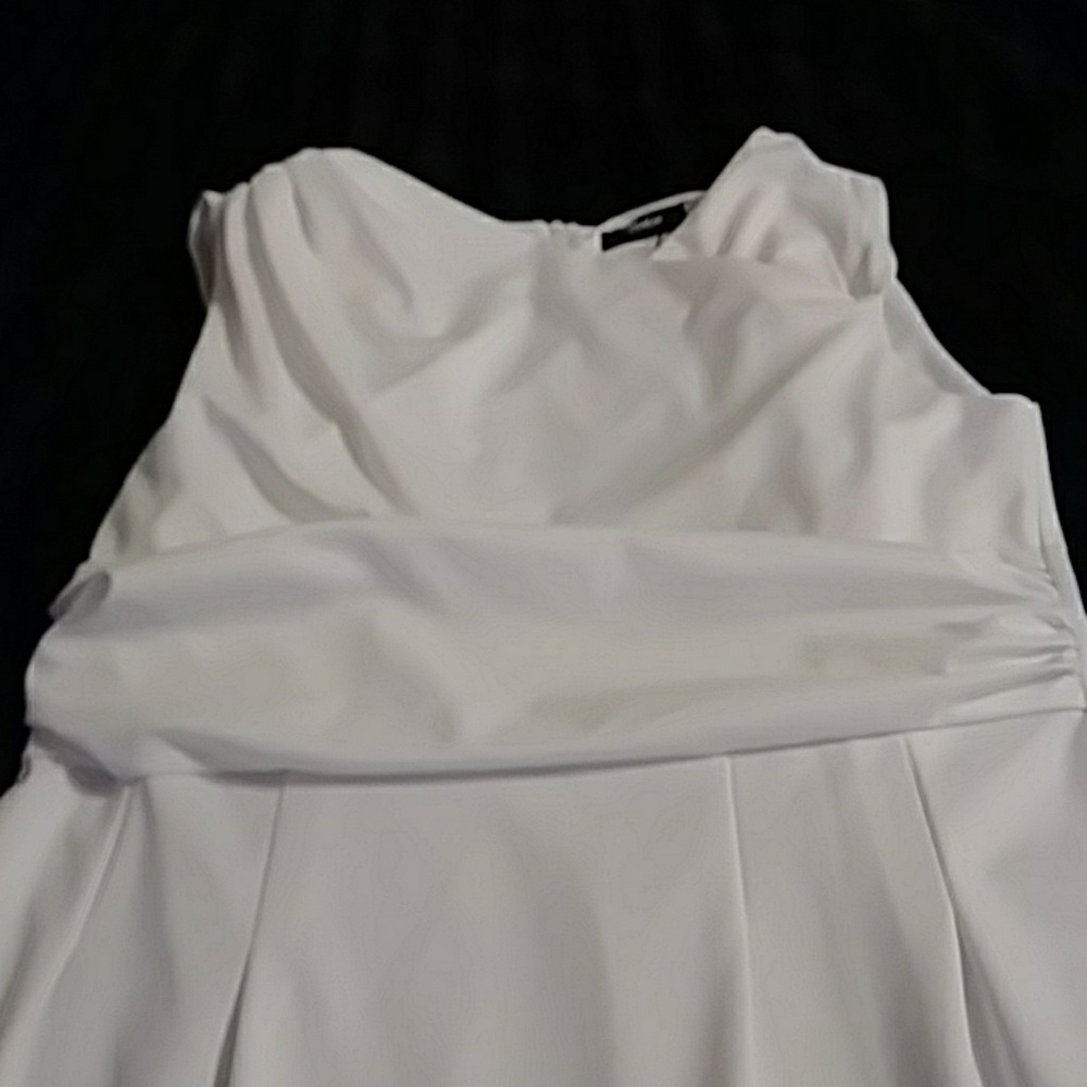 Dress - Picture 2 of 4