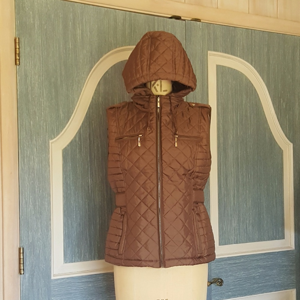 Daisy Quilted Lightweight Vest - Size S