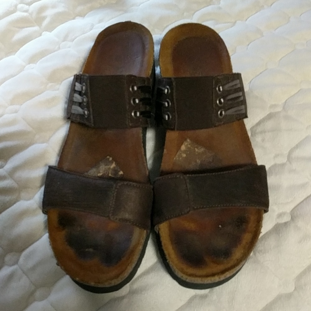 Naot Sandel Size 40 Brown