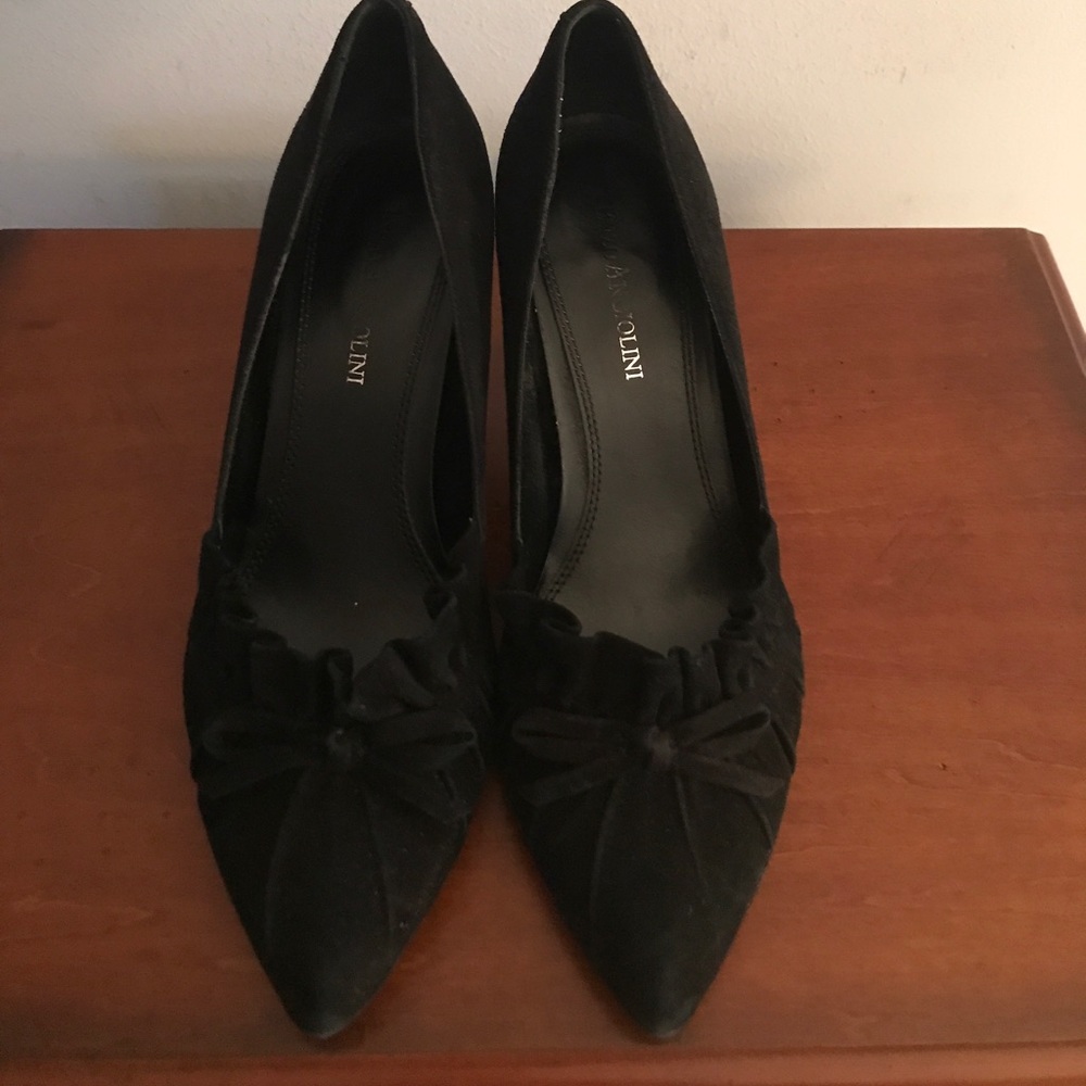 Black suede heels