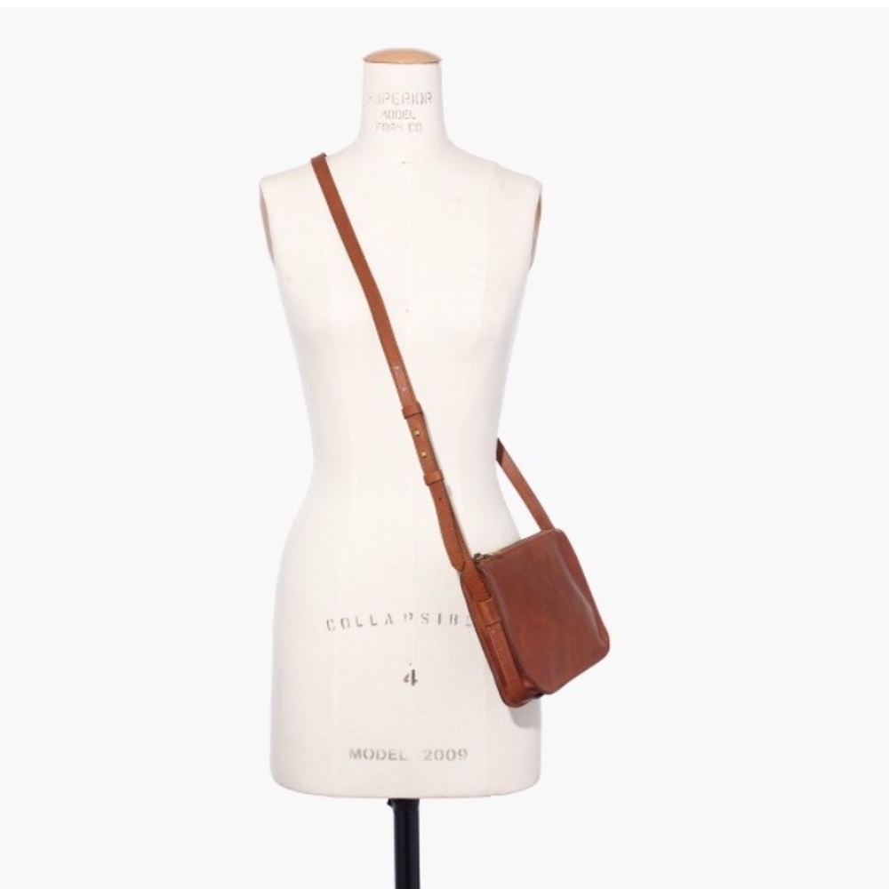 Madewell simple crossbody bag English saddle