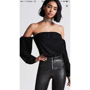 NWT FOREVER21 VELVET BODYSUIT 💕🔥 NWT FOREVER21 VELVET BODYSUIT 💕🔥