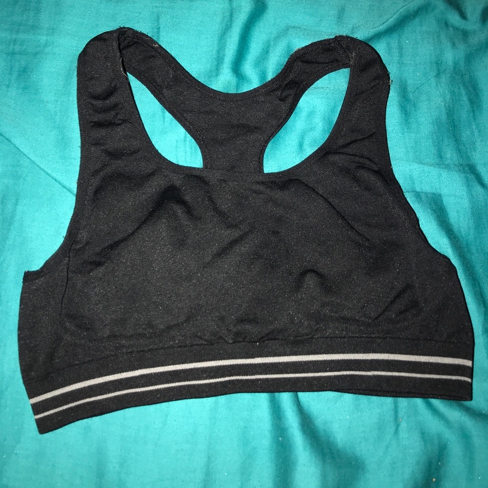 Black sports bra