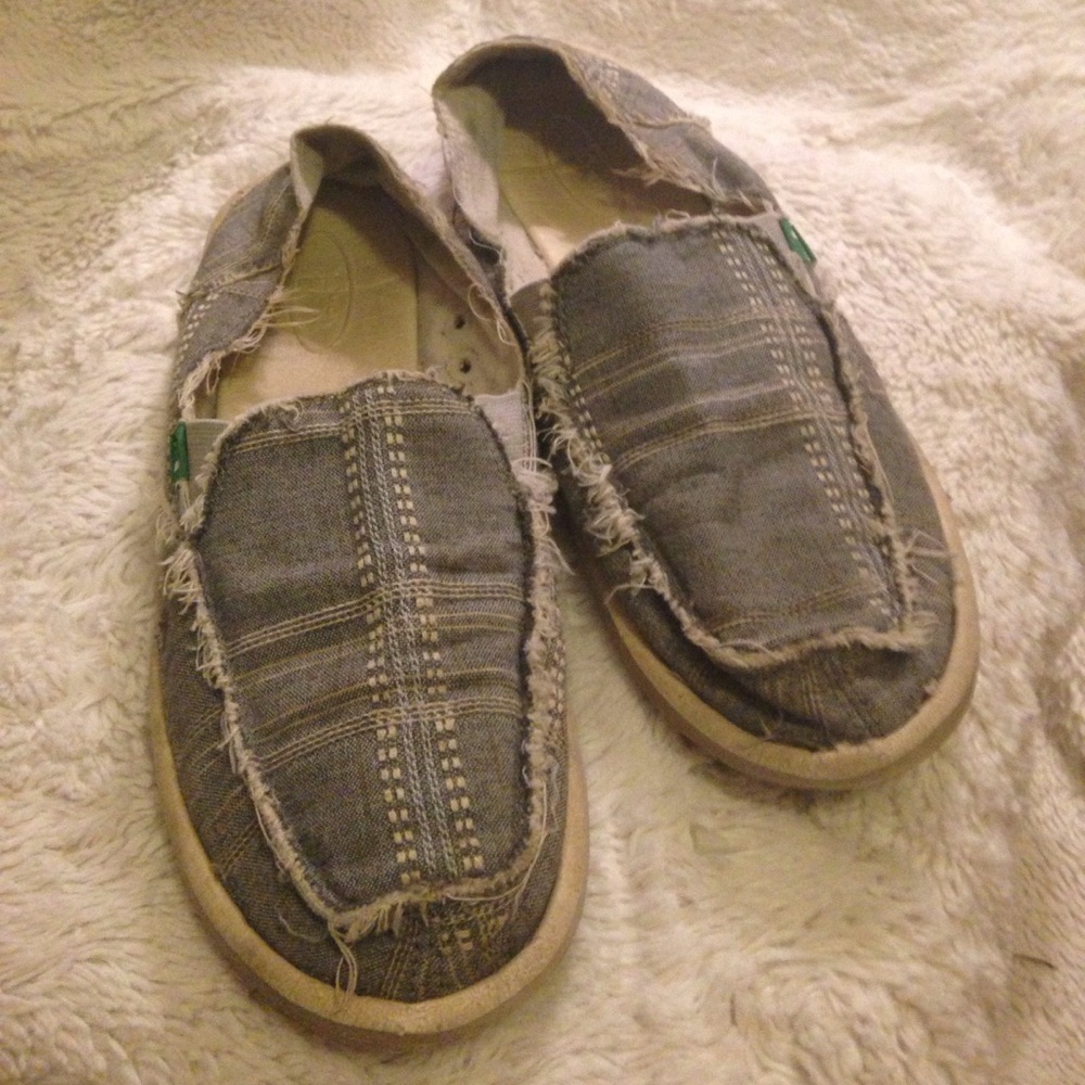 Sanuk slippers