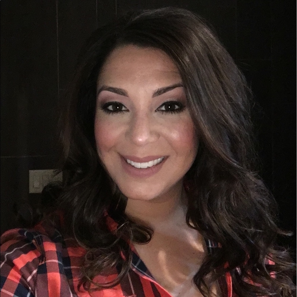 Meet your Posher, Courtney