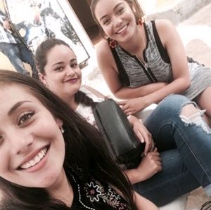 Meet your Posher, Sylvia