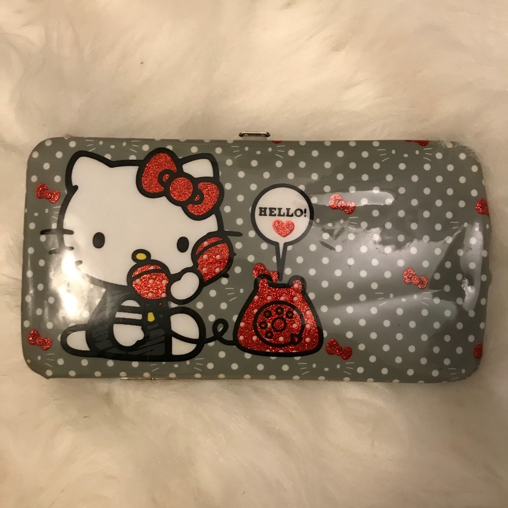 Hello kitty hard wallet