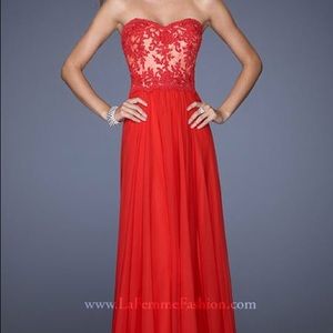 Red Chiffon A-line Fitted Prom Dress