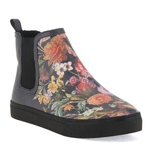 Elliott Lucca Palmira Sherpa-Lined Ankle Boots